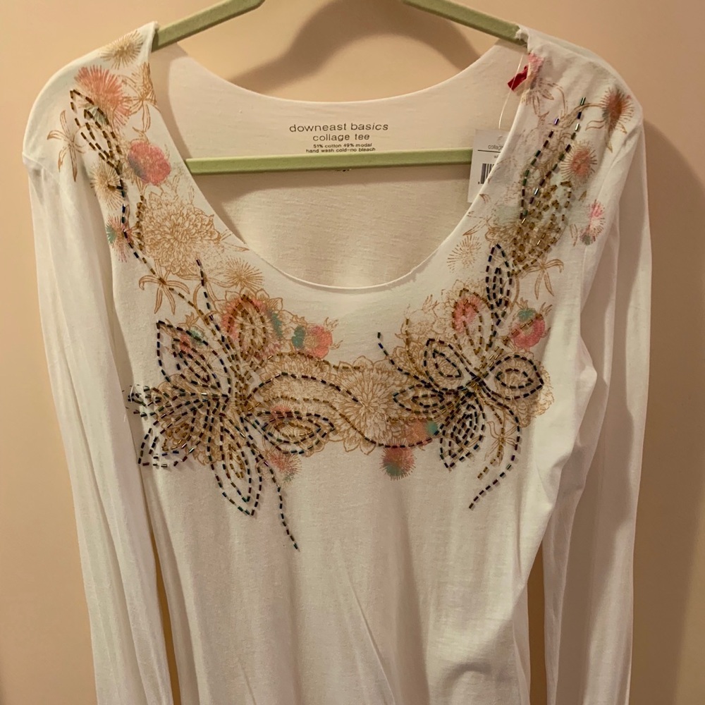 NWT Downtown East long sleeve cream designed tee